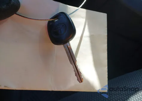 2006 Toyota Matrix Xr from USA, damaged, VIN 2T1KR32E66C564176